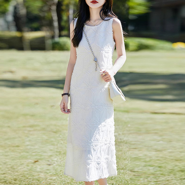 Summer elite three dimensional dress sleevless with a round collar