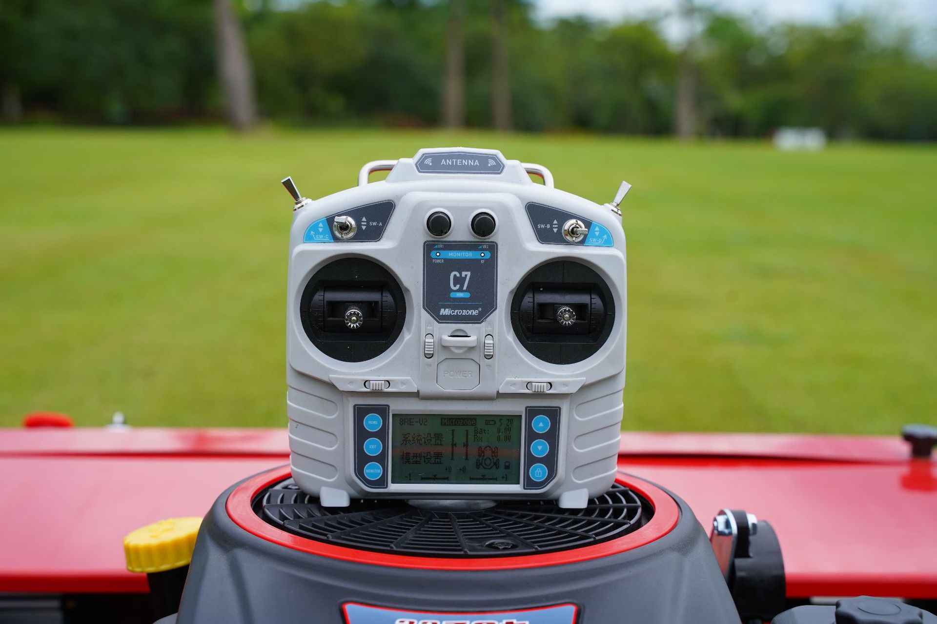 Cortadora de césped de control remoto Factory Direct HT800 Off-road robot cortador de césped de control remoto huerto de pasto cortador de hierbas