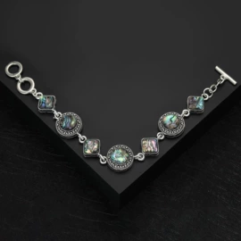 胸针;项链;手链