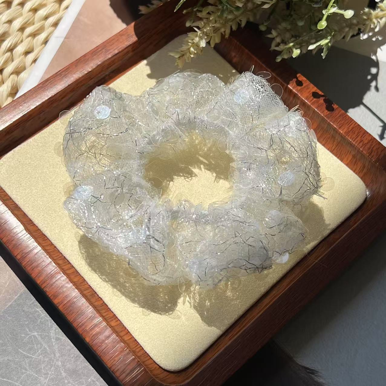 하얀색