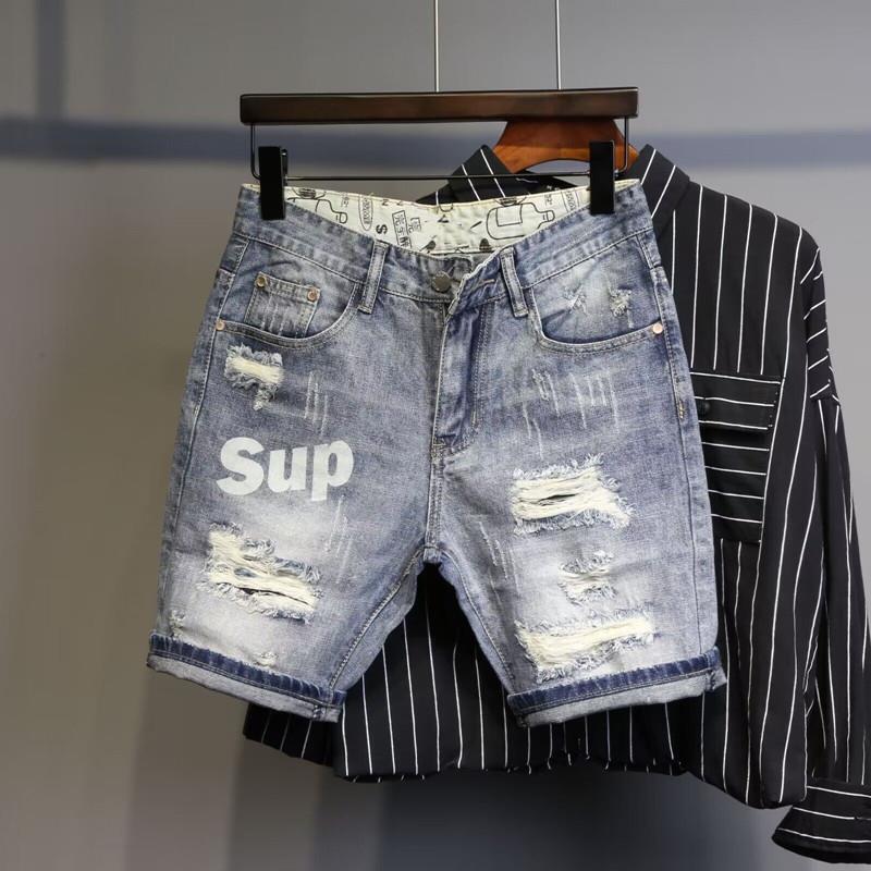 Trendy ripped denim shorts for men, summer thin casual distressed pants, fashionable straight-leg slim-fit versatile five-point shorts