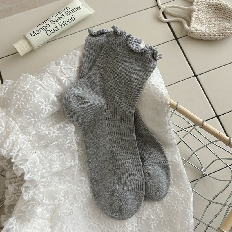 女性用耳飾りソックス、秋の新作無地レースミッドカーフソックス、多用途ストライプイン女性用ソックス、卸売諸吉ソックス|undefined