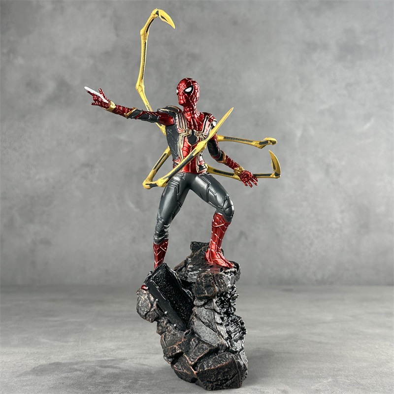 Vengadores Spider-Man League of Legends Infinite Shou War House Steel Spider Modelo de anime Adornos a mano al por mayor