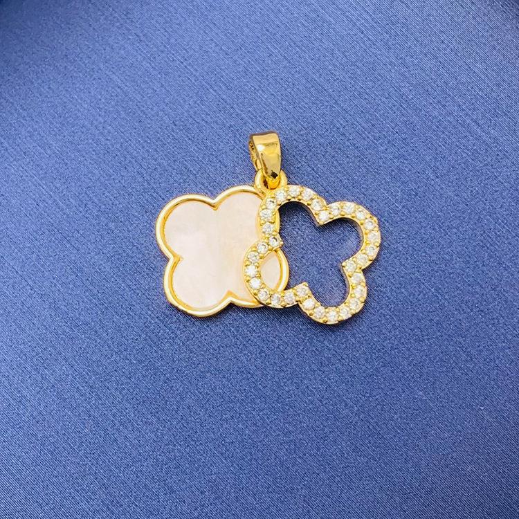 Tiktok Venta caliente colgante al por mayor auto-seleccionado 100 cobre colgante único con fuente de cadena de fábrica al por mayor sin cadena