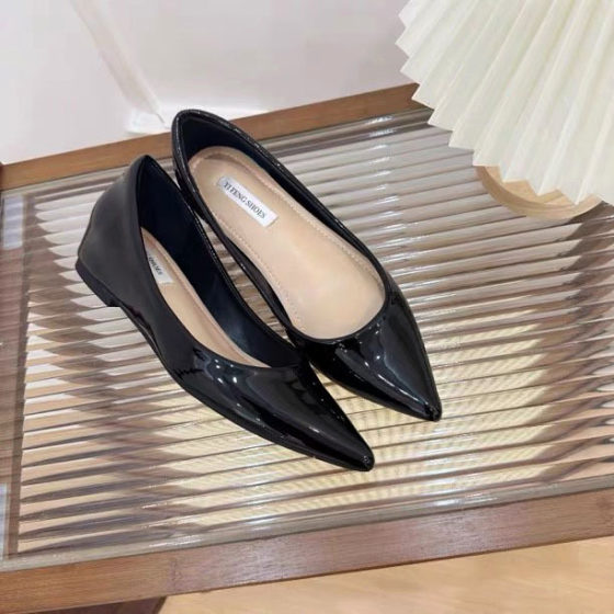 Nude Flat Shoes Women's 2024 Spring and Autumn New Inner Height Increasing Commuter Fashionable Single-layer Shoes French Shallow Point Toe Low Heels