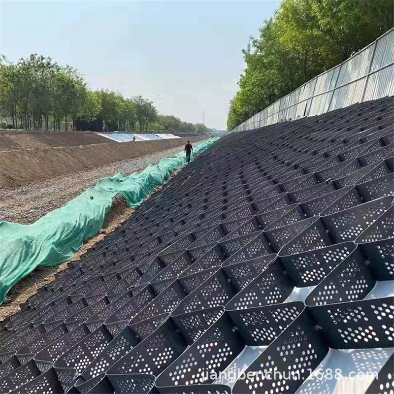 公路坡面绿化固土蜂窝土工格室软路基稳固河道治理挡墙加固土工网