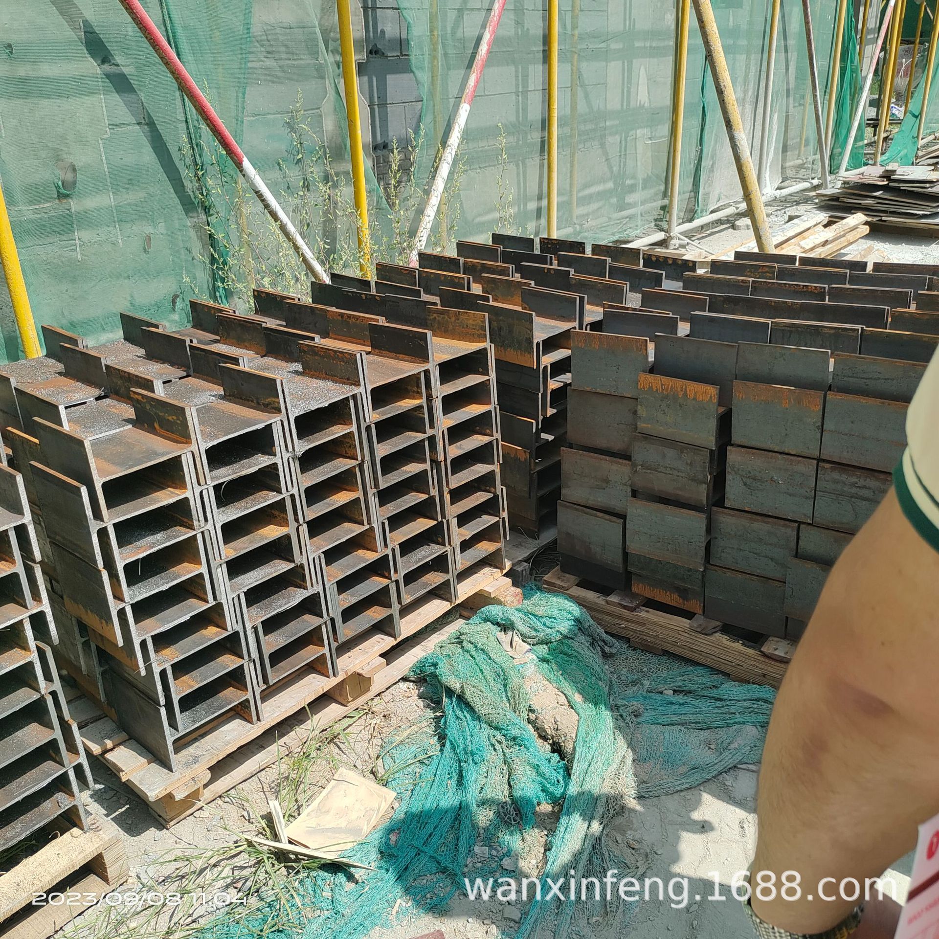 H钢切割加工，H钢批发市场。青岛H型钢现货400*200，200*100