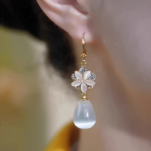 Elegant fashionable sophisticated universal earrings drop-shaped…