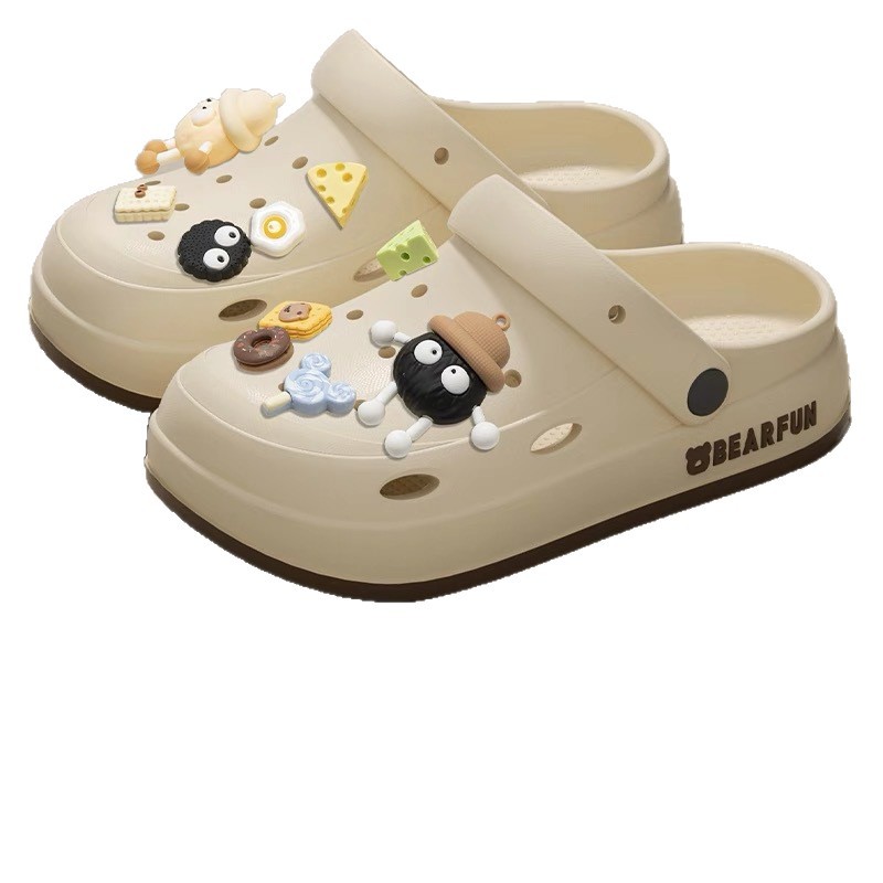 Pise en la mierda, zapatos con agujeros, ropa de verano para mujeres, antideslizante, Baotou, red neta, playa, suela gruesa, 2024, nuevas zapatillas de dibujos animados de suela blanda