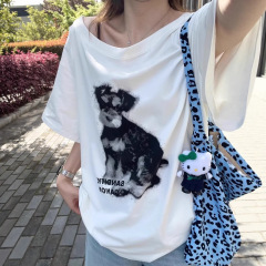 ワンラインカラーショルダー半袖Tシャツレディース2025年夏新作人気ルーズレイジースタイル甘くてクールなオフショルダートップイン