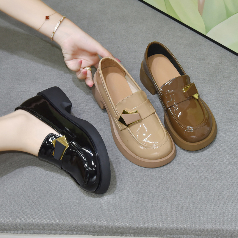 Thick-soled beef patent leather loafers genuine leather British-style leather shoes women's flat heel deep-mouth single-layer shoes all-match bright leather bean shoes for women Thick-soled beef patent leather loafers genuine leather British-style leather shoes women's flat heel deep-mouth single-layer shoes all-match bright leather bean shoes for women
