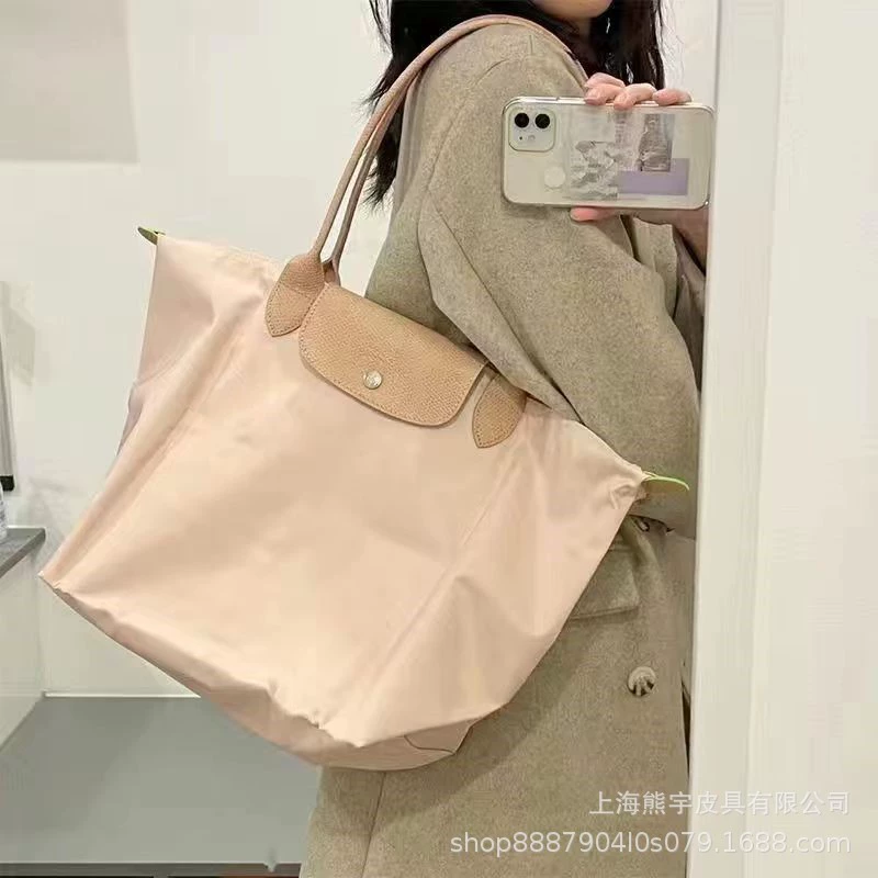 Foldable capacious purse for mother and baby, one-shoulder bag