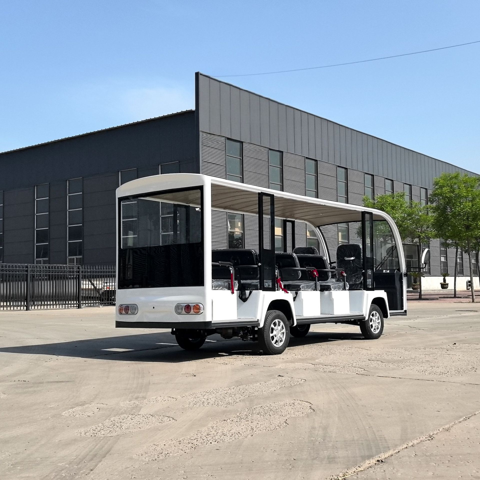 New 14-seater sightseeing vehicle for scenic areas, tourist homestays, factory and park transportation, farm shuttle, open-type sightseeing vehicle