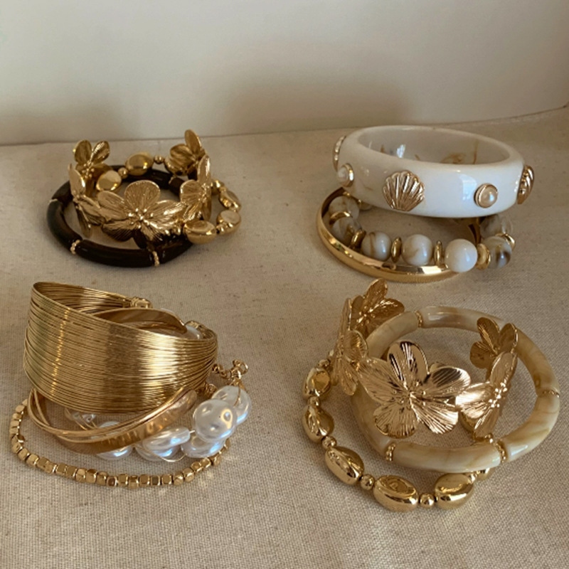Gilded Old Dreams~Vintage Gold Set of Stackable Bracelets, Resort Style Niche Bracelets, Exaggerated Women's Jewelry Gilded Old Dreams~Vintage Gold Set of Stackable Bracelets, Resort Style Niche Bracelets, Exaggerated Women's Jewelry