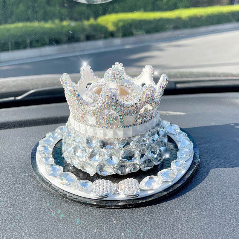 Nuevos adornos para automóviles, accesorios para automóviles, coronas de diamantes, perfumes, decoraciones de aromaterapia para automóviles, suministros para automóviles nuevos para niñas