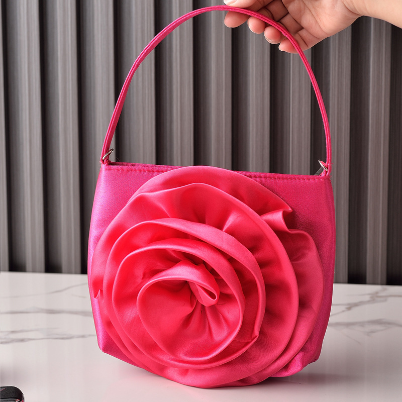 Bolso de cena de flores grandes de estilo explosivo transfronterizo Bolso cheongsam de satén tridimensional retro Bolso de novia de boda portátil Fabricante