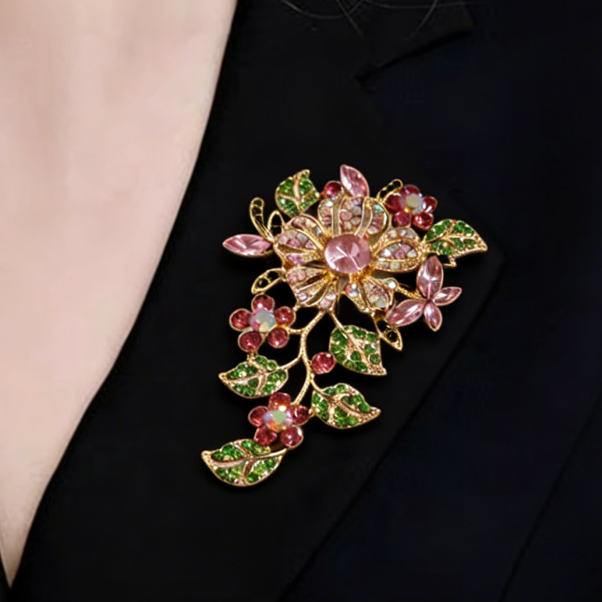 Qifu Cross-border European and American High-end New Flower Women's Brooch Luxury Court Crystal Retro Elegant Corsage