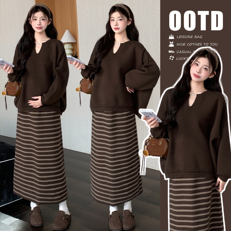 Maternity autumn and winter loose V-neck lazy style knit sweater with striped versatile adjustable knit skirt sweet set