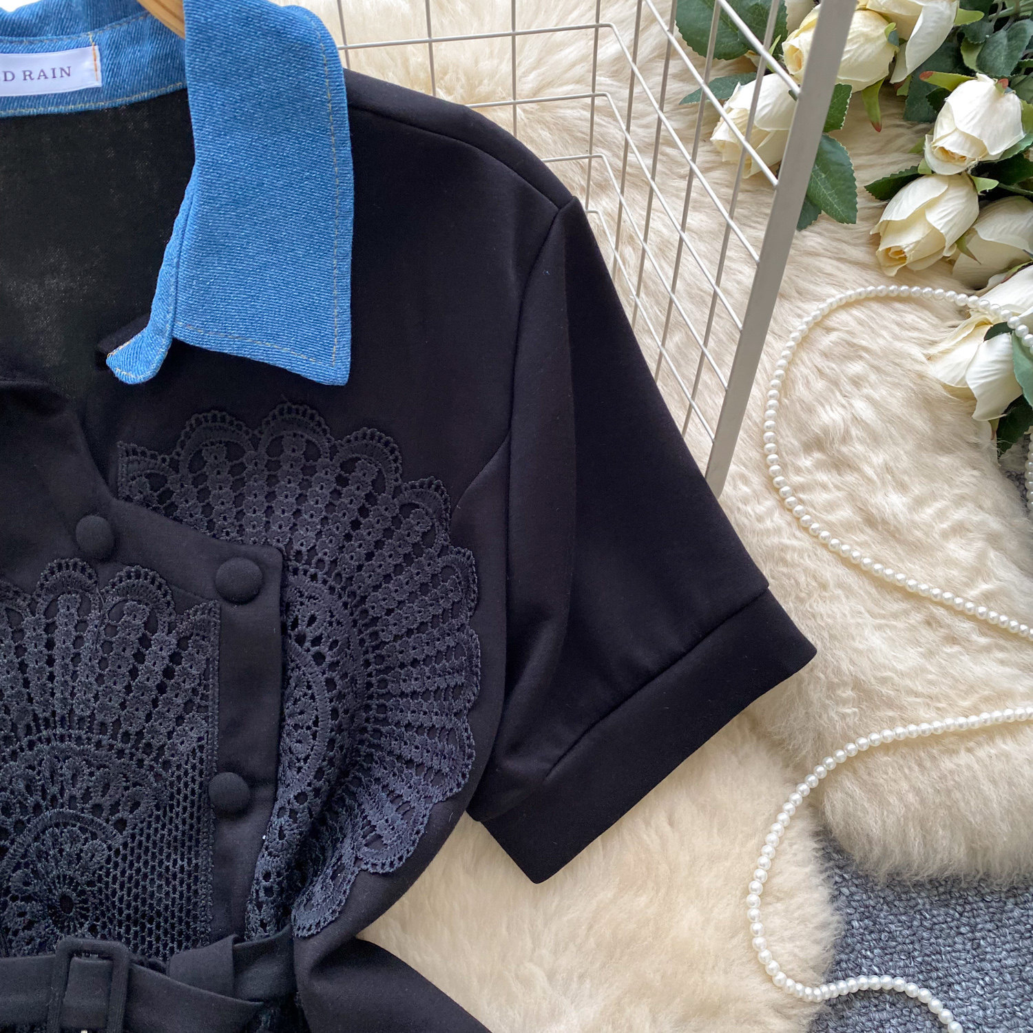 Women's Clothing Women's Style Loose Breathable Shirt Peter Pan Collar Lace Patchwork Design Short Sleeved Waist Cinching Top For Commuting_ecoleips.com