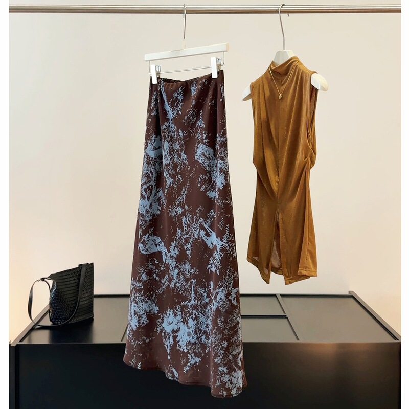 Retro Ink Print Skirt for Women, New Summer Style, Thin, Elastic, High-Waisted, Slimming, A-Line, Straight, Hip-Hugging Long Skirt Retro Ink Print Skirt for Women, New Summer Style, Thin, Elastic, High-Waisted, Slimming, A-Line, Straight, Hip-Hugging Long Skirt