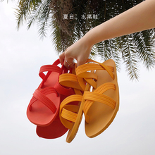 25�ļ����eˮ��Ьƽ��ħ�g����Ь�⴩�r�з�ˮɳ����Ь����Ů��Ь