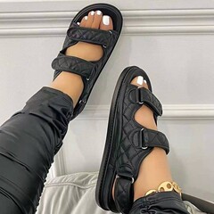 外国貿易の大きいサイズの厚い底のサンダルの女性の1字の純色の小さい香の風の角の形のマジックは欧米の外でローマのサンダルを着ます。