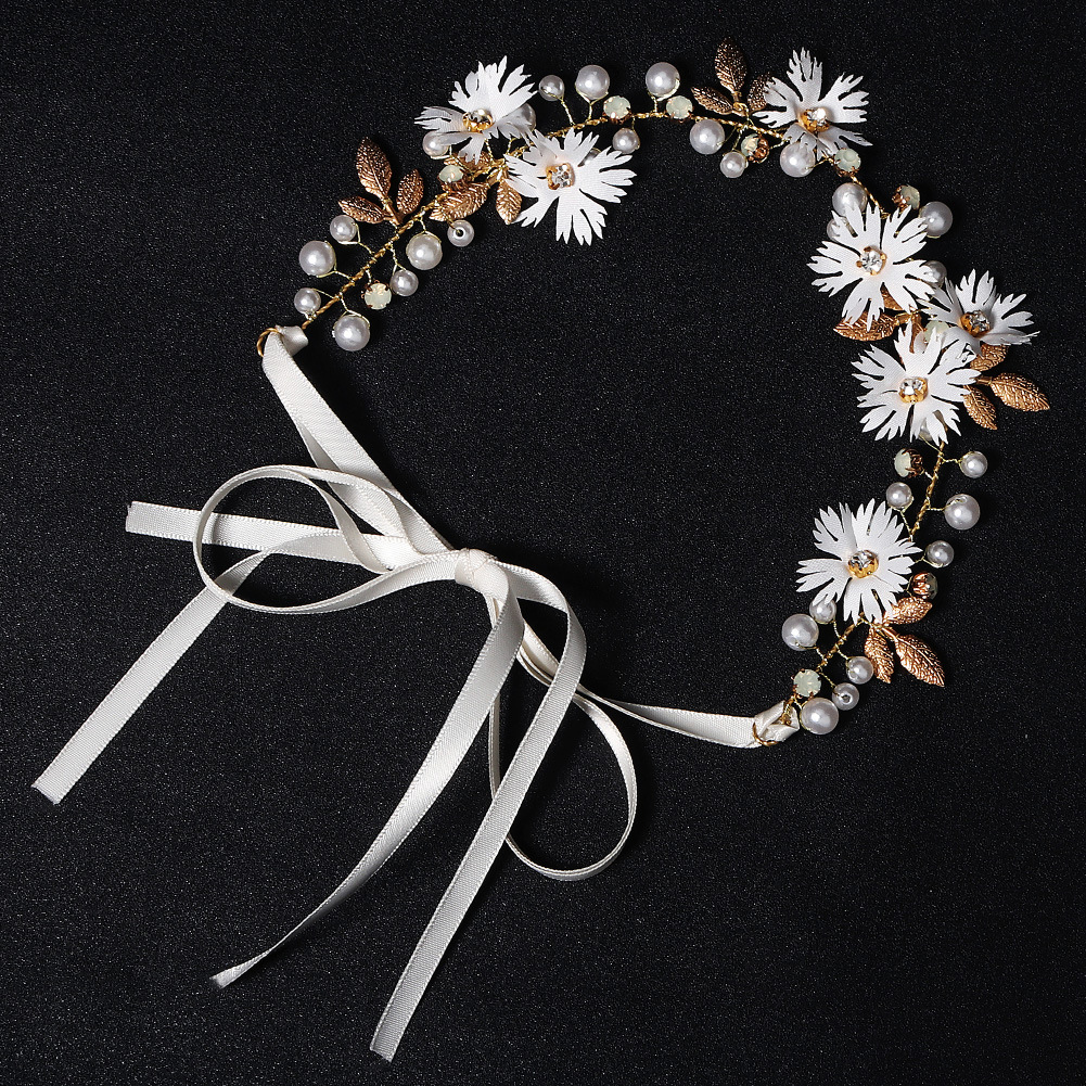 Fashion Fabric Simulation Flower Pearl Headband Wholesale Nihaojewelry display picture 3