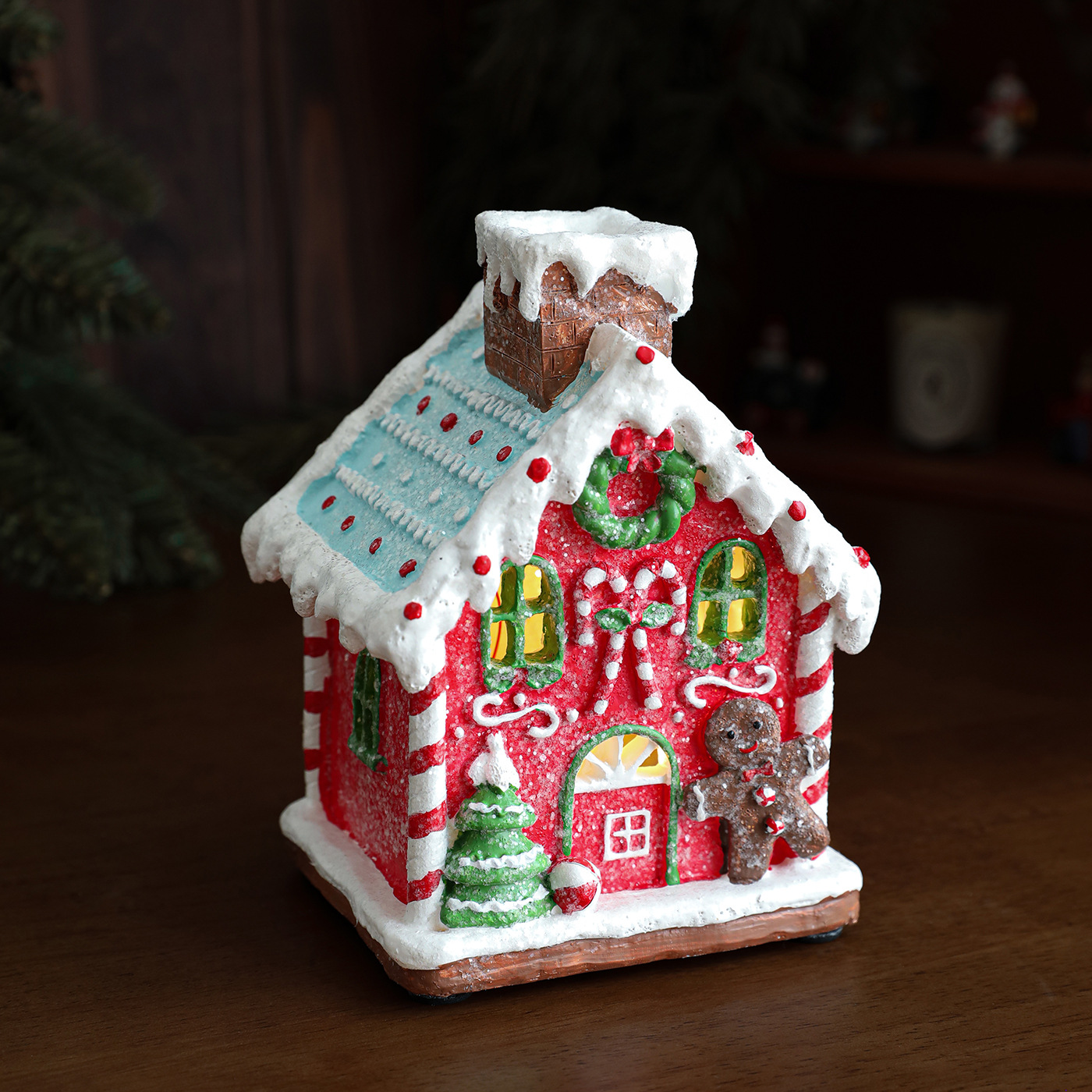 Resina transfronteriza casa de Navidad luminosa caja de música pan de jengibre hombre de nieve decoración de escritorio regalo decoración de dibujos animados