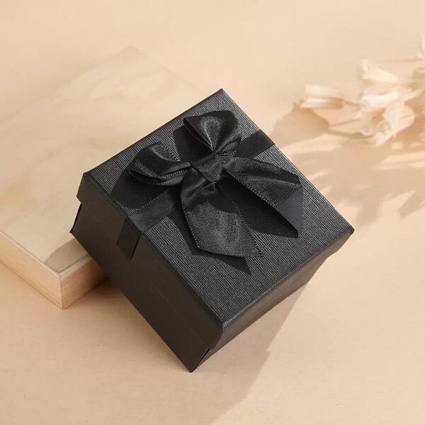 retro fashionable elegant trend watch box with bow