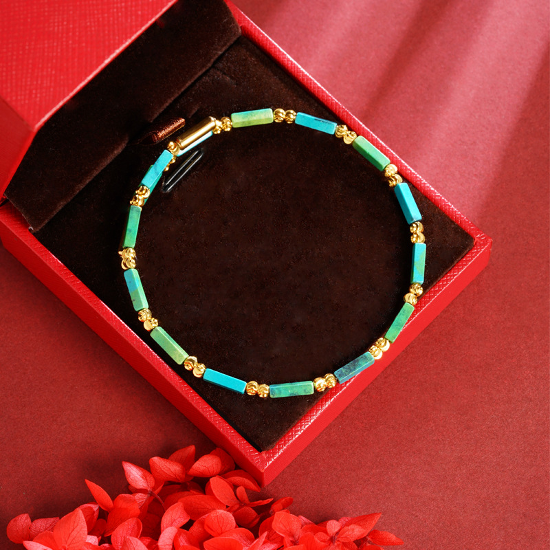 La pulsera con cuentas turquesa de la pequeña multitud de oro de arena vietnamita no se desvanecerá durante mucho tiempo, las nuevas mujeres chinas retro de alta gama sentido Yiwu al por mayor