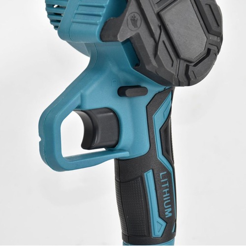 6-inch charging chainsaw, lithium battery chainsaw, portable electric chainsaw, household outdoor wireless small tree felling and logging saw