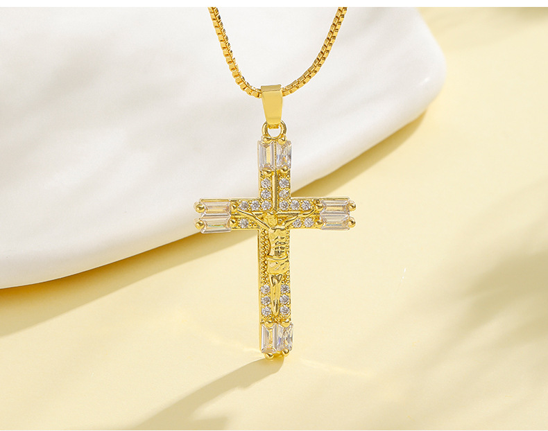 Hip-hop Cross Copper Gold Plated Zircon Pendant Necklace display picture 3