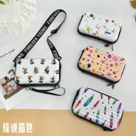 女士斜挎包;化妆包;小方包