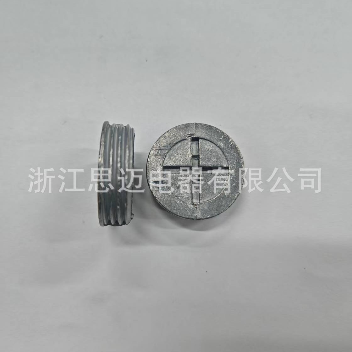美标英标厂家直发防水盒孔帽锌堵头电气电缆配件未电镀防水防尘