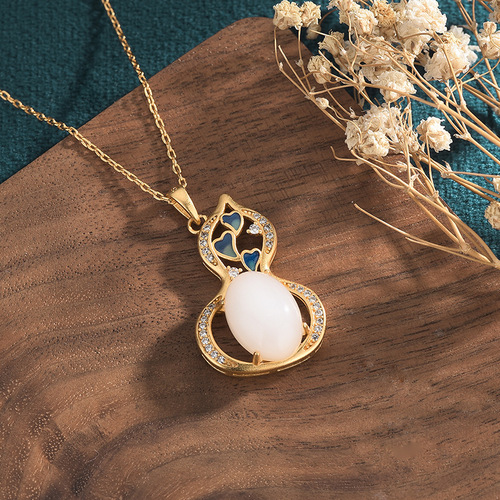 Chinese style cheongsam ancient ornaments necklace palace style design inlaid with Hetian jade retro enamel craft necklace for women