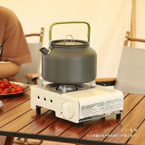 Outdoor water kettle, car-mounted camping tea maker, portable gas stove for boiling water, camping hot water pot, and versatile cooking gear for on-the-go tea brewing and outdoor meals.