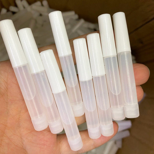 Factory direct 2 grams of 401 glue batch bulk 1g quick-drying super glue transparent nail glue wear nail stick drill gifts