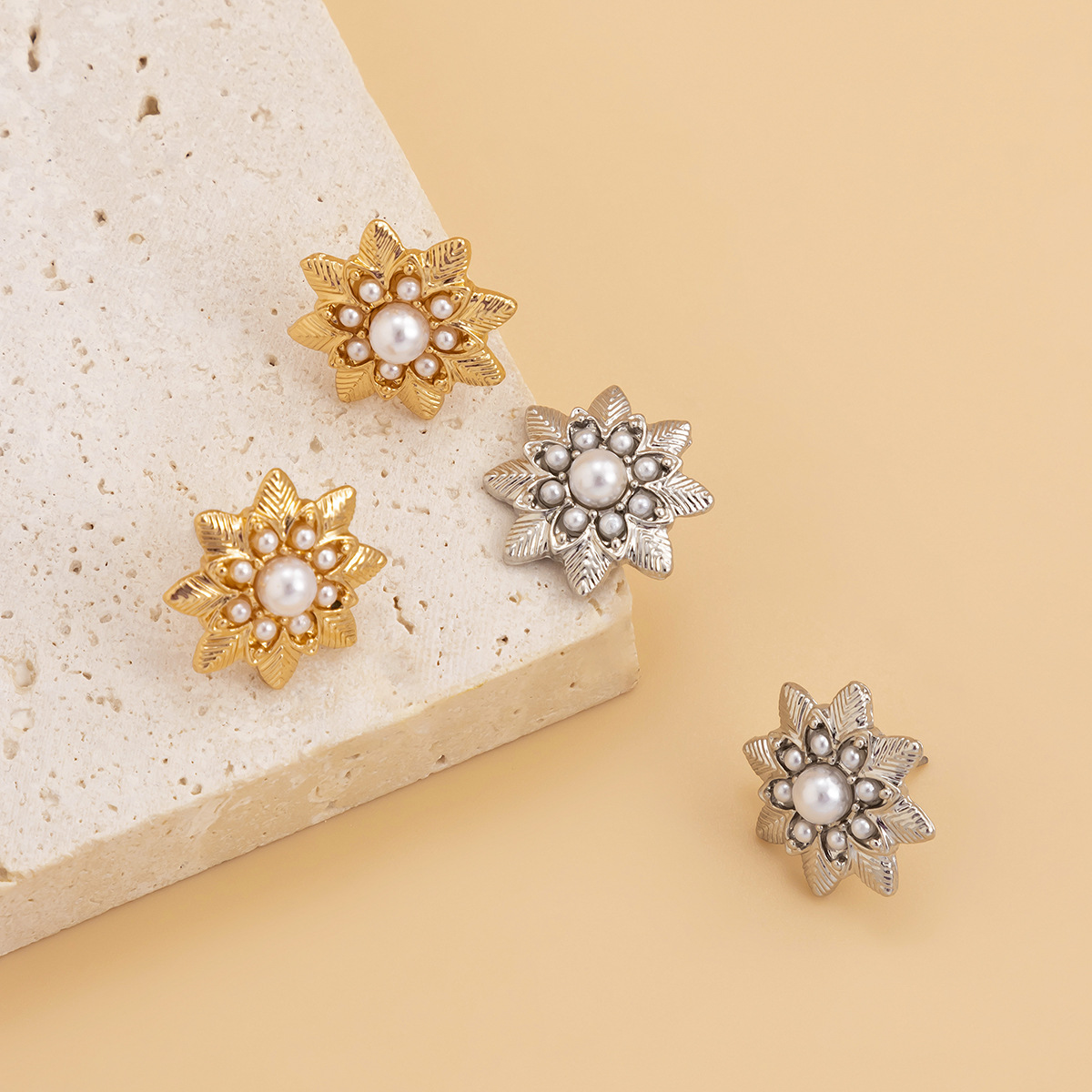 Bijoux avec micro incrustation tempérament, perle artificielle, petites boucles d'oreilles à fleurs, tournesol minimaliste, boucles d'oreilles polyvalentes_voghion.com