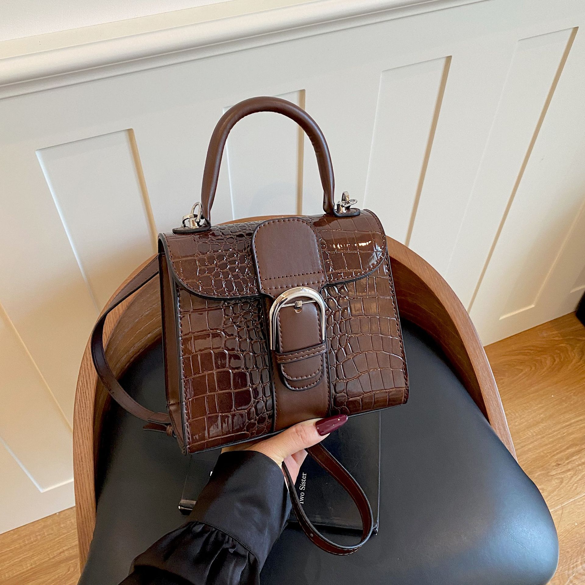 Bolso de mano retro cocodrilo transfronterizo lujoso ligero de moda versátil bolso de hombro de tendencia diaria de comercio exterior bolso de color contraste Kelly