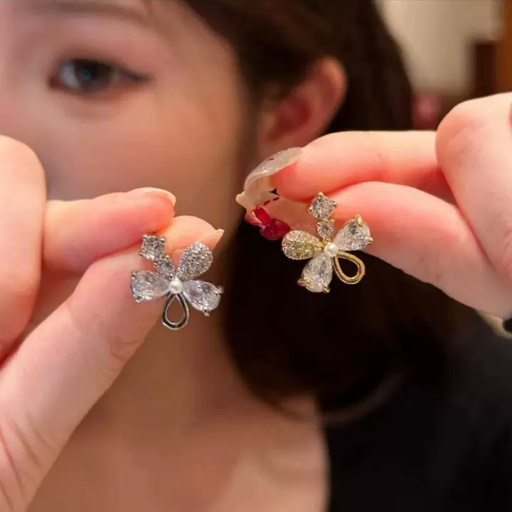 轻奢设计感森系花朵皓石气质小众百搭高级精致耳钉2025新款耳饰