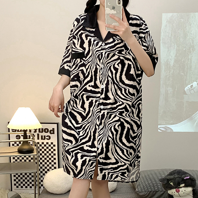 Pijamas de verano para mujer de manga corta de hielo y nieve camisón de seda suave ropa de hogar vestido de camisa con estampado de leopardo 2211 TikTok entrega en vivo
