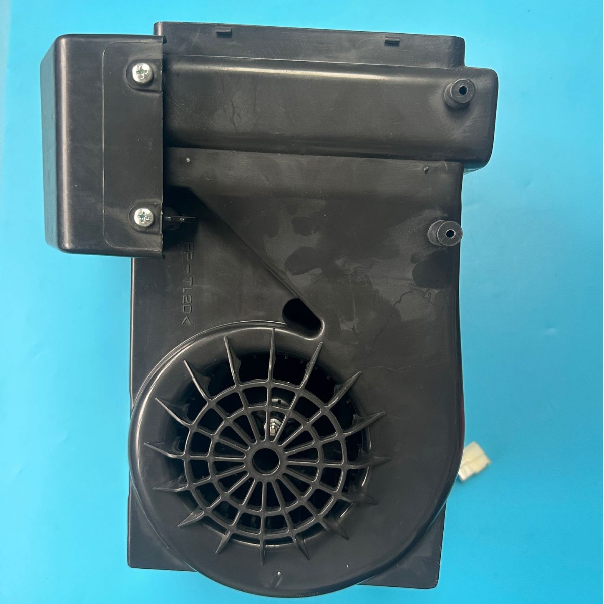 Ssangyong MB100 MB140 ISTANA rear heater assembly rear fan assembly 6618306461 2