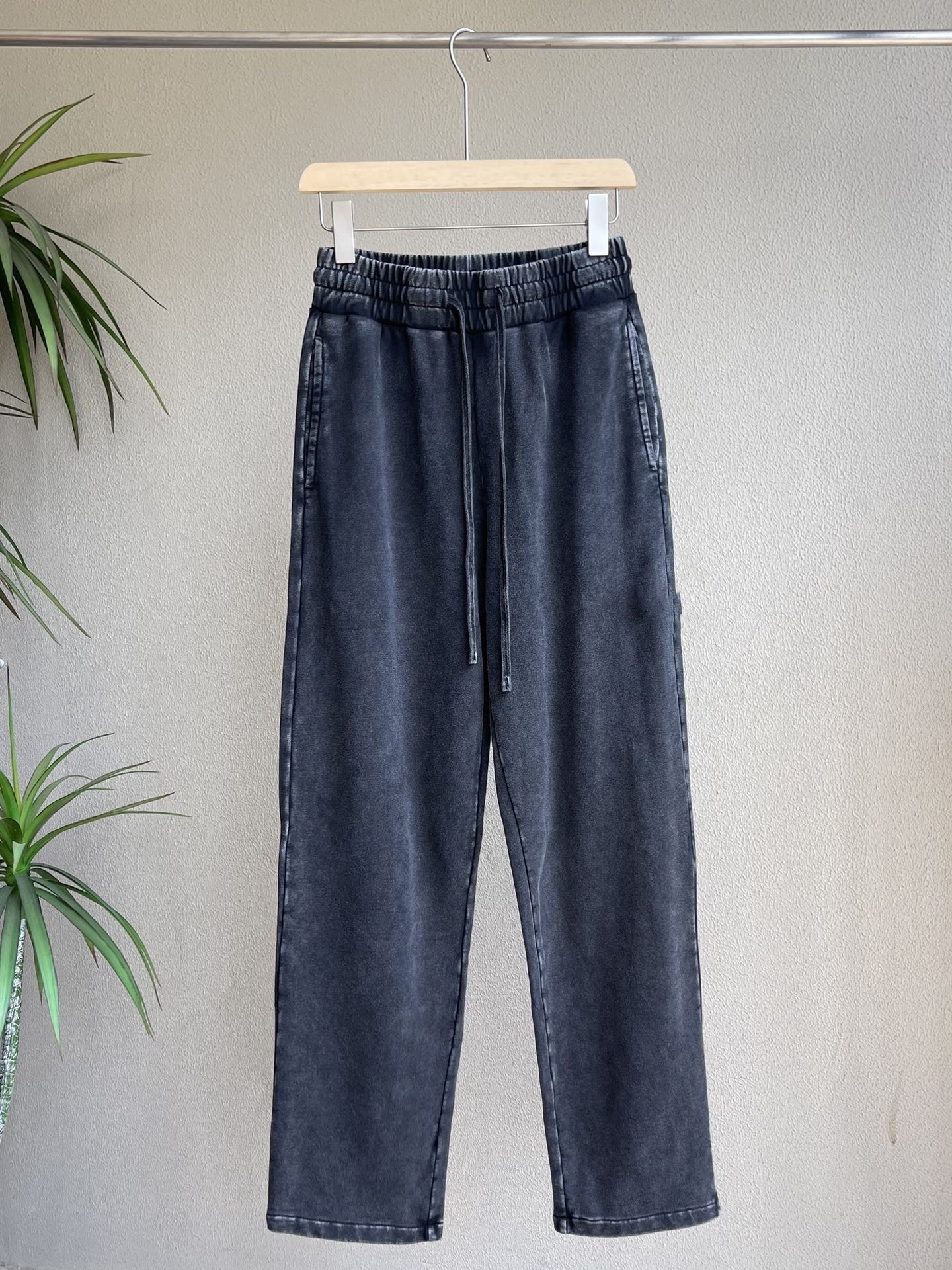 24SS Chunqiu pantalones de terry recto 24 años de primavera y otoño nuevos pantalones de terry recto para hombres