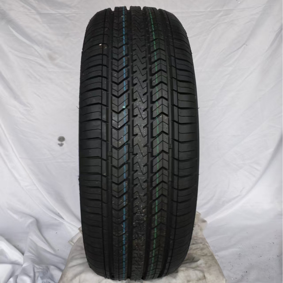 Car Tire Model 215/65R15-Ch01 100H, Wear-Resistant and Durable, Genuine Product Guarantee, Brand New