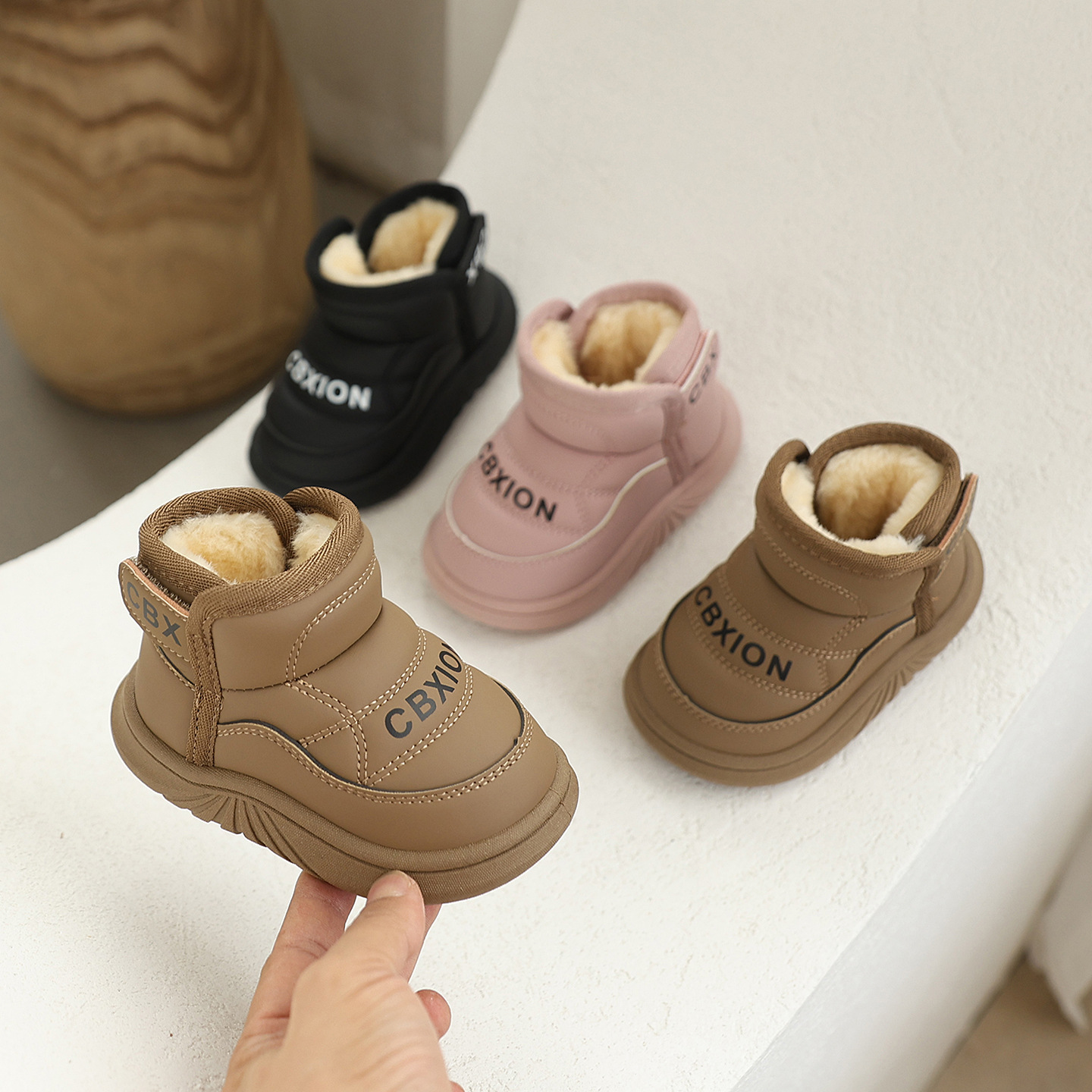 宝宝雪地靴防水2025冬季韩版男小童加绒棉鞋软底女婴幼儿学步鞋冬