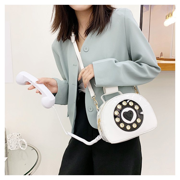 504g Weight Polyester Lining Material Zipper Closure Type Single Shoulder Strap Strap Type Circle Bag Bags Type Pu Leather Material Solid Color Pattern Vintage Style Style Round Shape Rose Red, White, Pink, Purple, Red, Yellow, Black Color Medium Size Medium Pu Leather Vintage Style Circle Bag 53