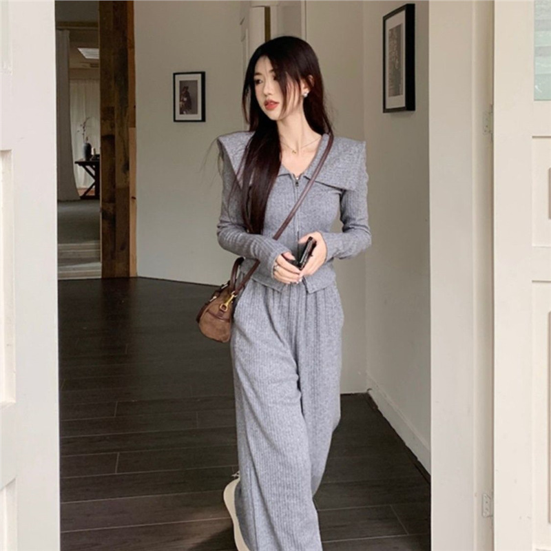 2023秋冬新款娃娃领时尚套装女修身显瘦翻领外套休闲阔腿裤两件套