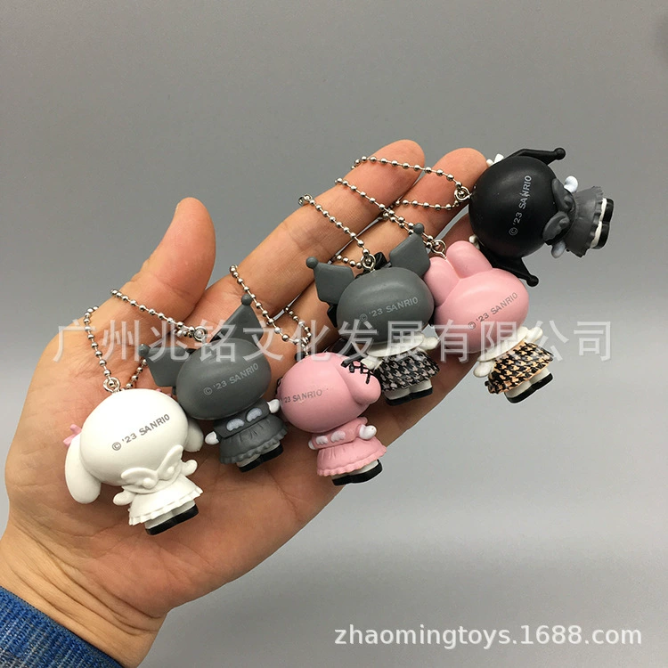 Ключодержатель с секретной коробкой (Sanrio Melody/Kuromi) PVC-фигуры 4–5 см с цепочкой-бусиной, 6 моделей (заказать по 6 шт)