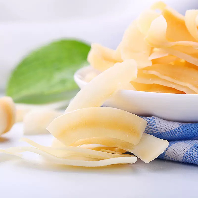 Baicao flavor coconut meat crisps 80g coconut flavor snack Thai roasted coconut flakes dried fruit specialty snacks