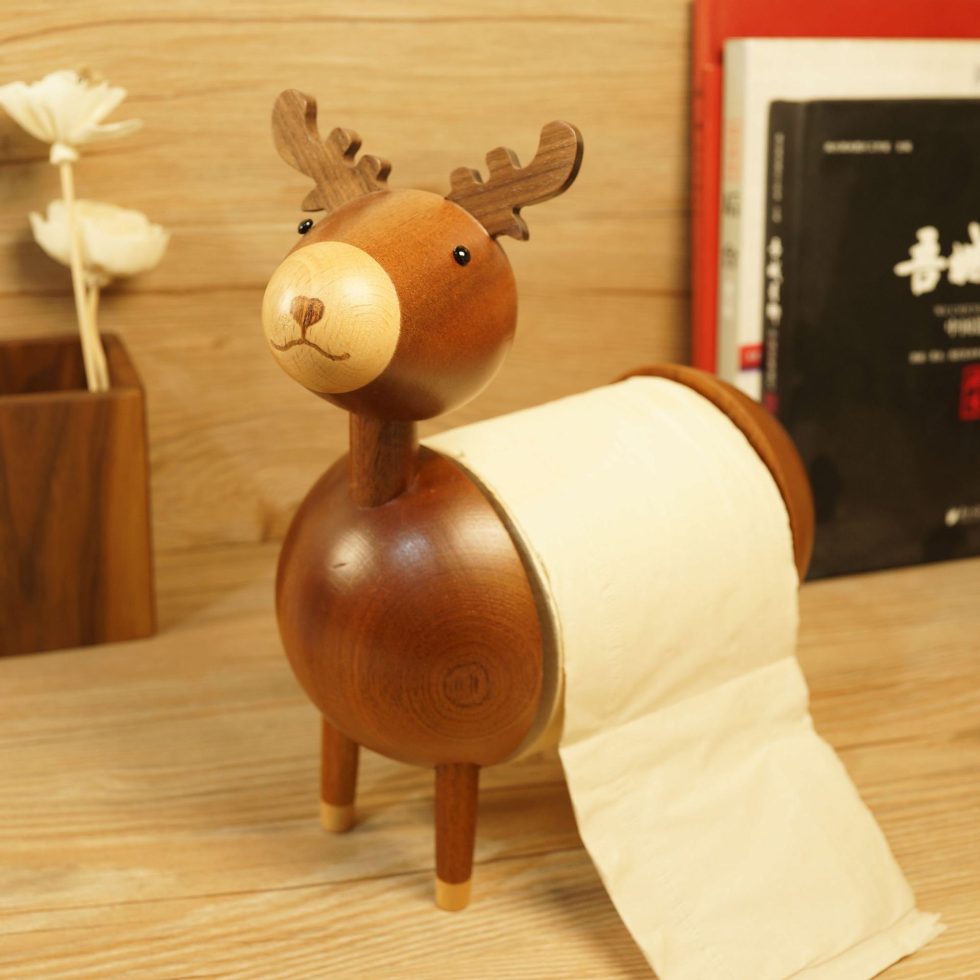 Nordic Style Solid Wood Wooden Deer Paper Towel Holder Creative Household Items Roll Holder Desktop Living Room Kitchen Paper Towel Holder